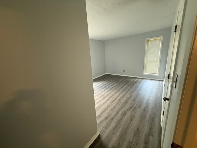 Building Photo - 1103 Canyon Point Cir