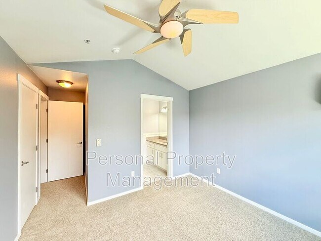 Building Photo - 10800 SE 17th Cir