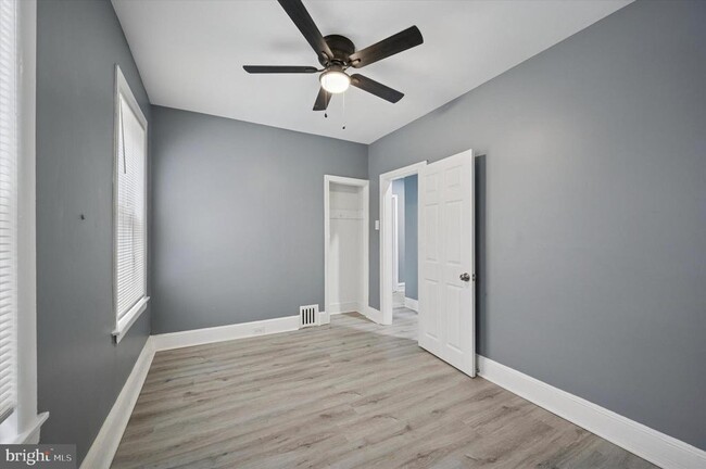 Building Photo - 1518 N Peach St