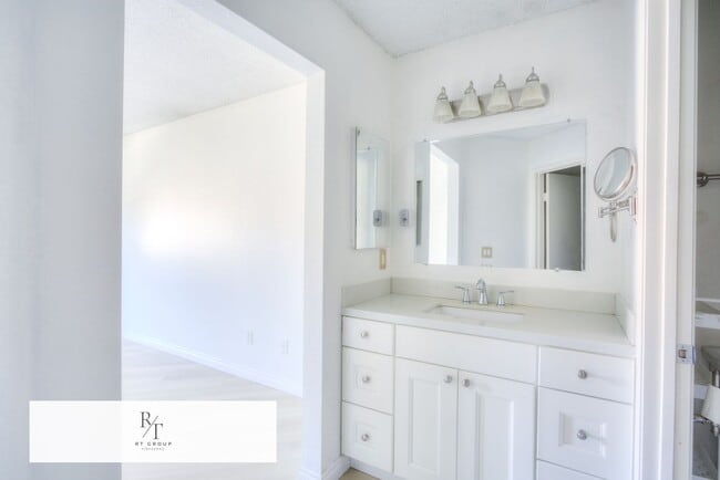 Building Photo - Phillips Ranch-Fully Updated 2-Bed, 2.5-Bath Home – Pomona Unified School District