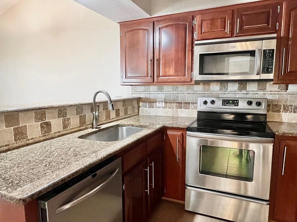 Building Photo - 3703 Mediterranean St