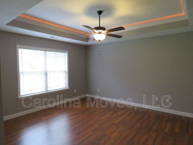 Building Photo - 105 Dellwood Drive