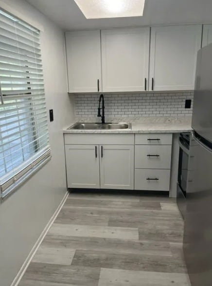 Building Photo - 1745 6th Ave SW