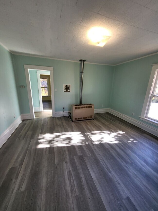 Building Photo - 233 Delaware Ave