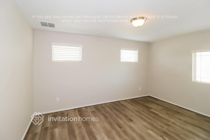 Building Photo - 110 Camden Cove