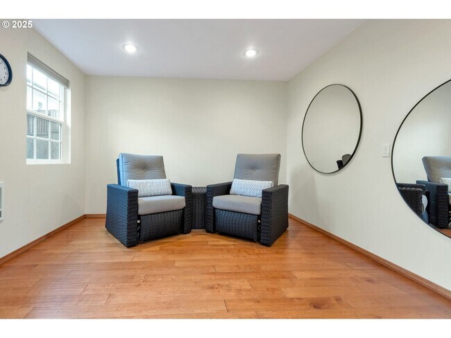 Building Photo - Gorgeous Executive Style Home in Southwest...