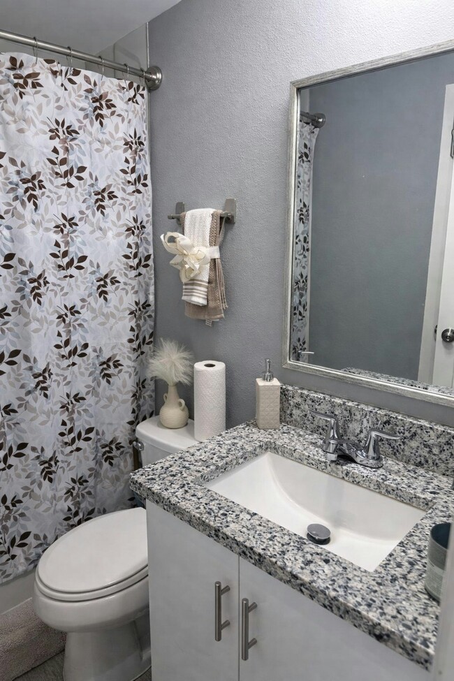 Building Photo - 4612 Seybold Ave