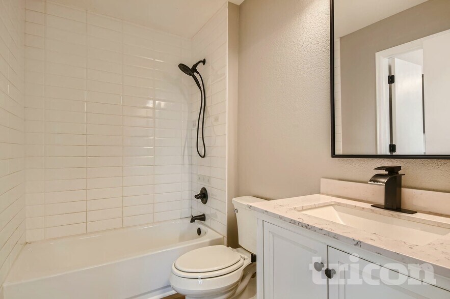 Building Photo - 2175 E 97th Dr