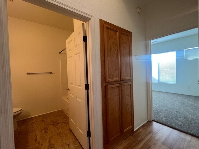 Building Photo - Unfurnished, 1-year long-term rental