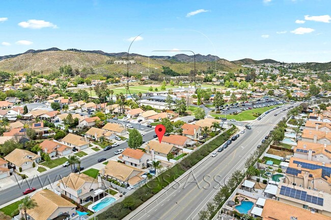 Building Photo - Welcoming 3 Bed / 2 Bath Home in a Peaceful Murrieta Neighborhood