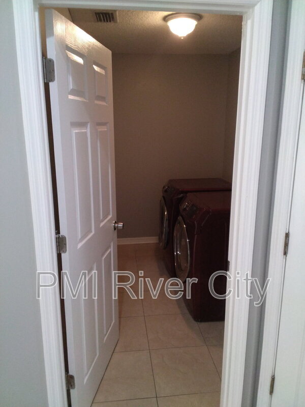 Building Photo - 818 Filmore Ln