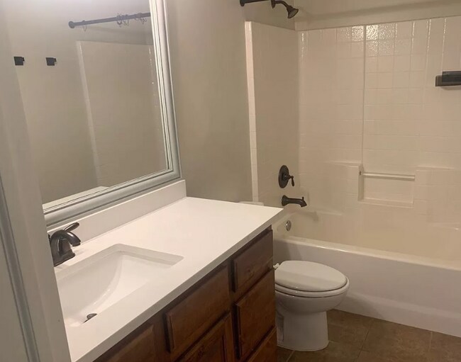 Primary Bath - 2422 S River Rd