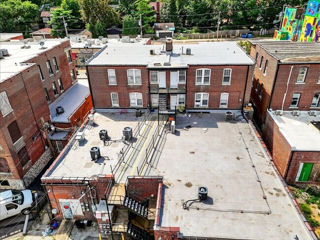 Building Photo - Delmar Soup