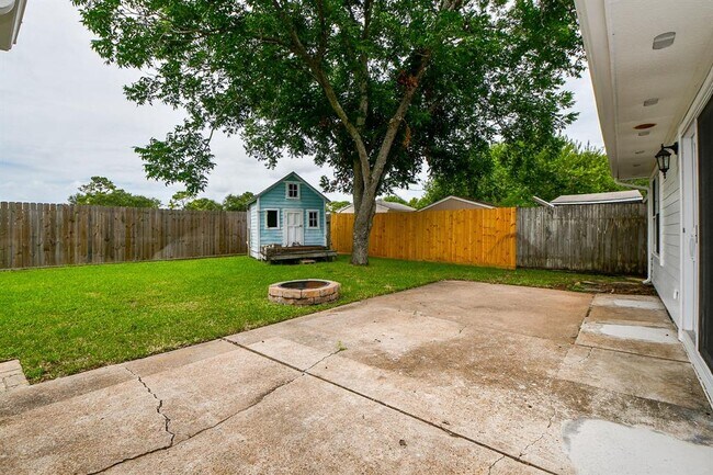 Building Photo - 6622 Kearney Dr