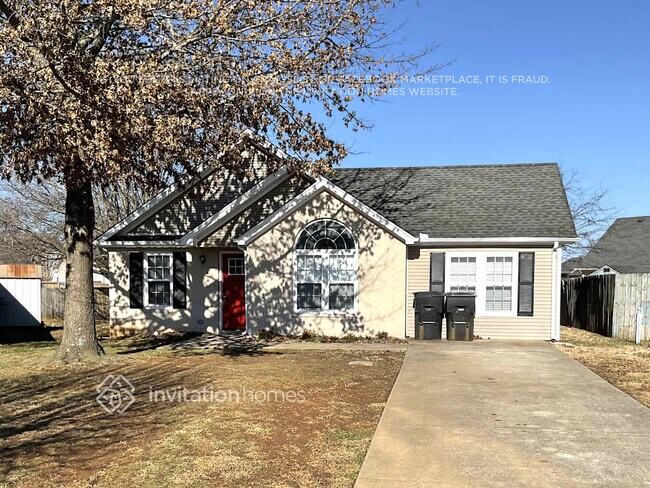 Building Photo - 916 Red Feather Trail