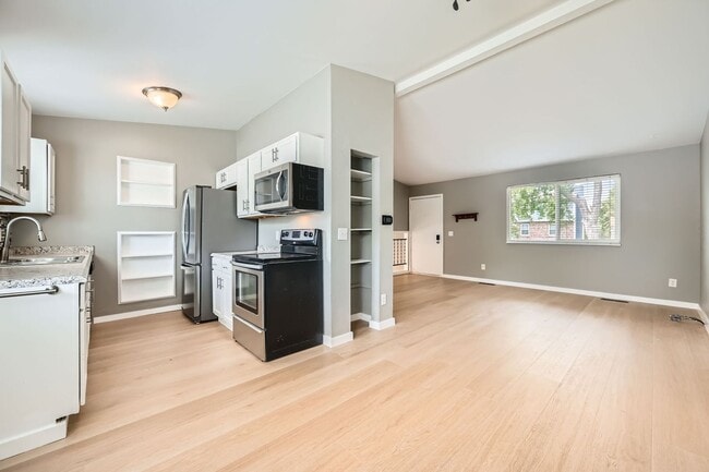 Building Photo - 17166 E Nassau Pl
