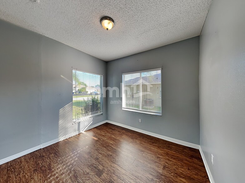 Building Photo - 11832 Brenford Crest Dr