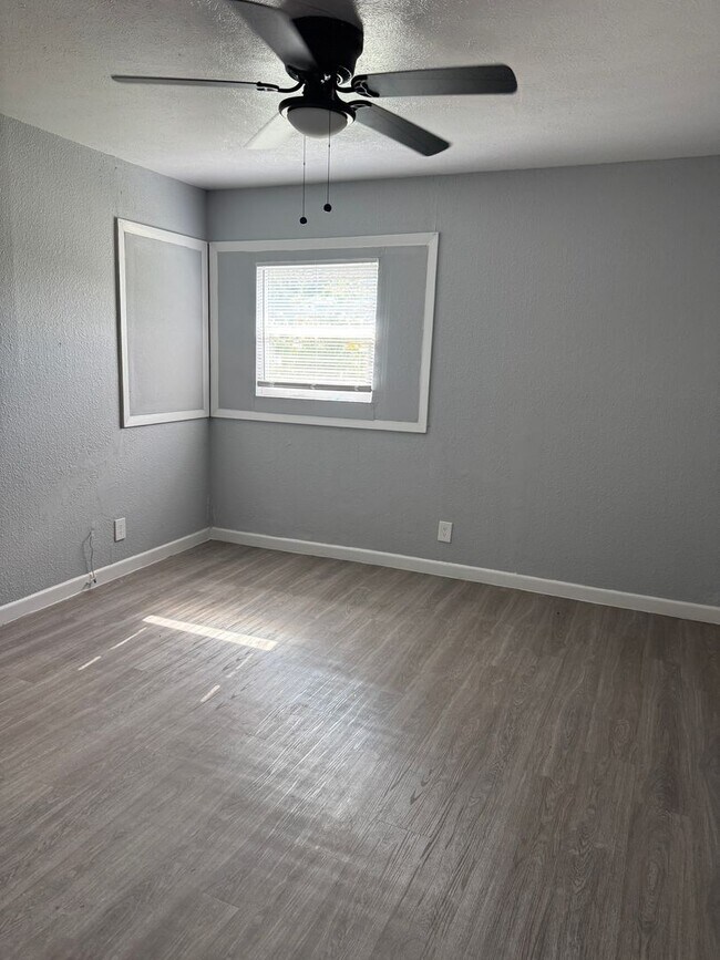Building Photo - House for rent in Richland hills