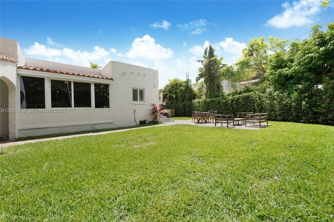 Building Photo - Minorca Avenue, Coral Gables, FL 33134 - 2 BR 2 BA single-family home