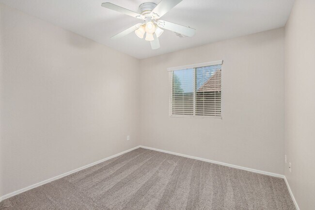 Building Photo - New Listing in Buckeye