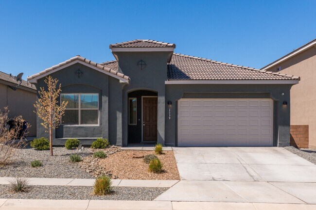 Building Photo - 2039 Lobo Trot Ct SE