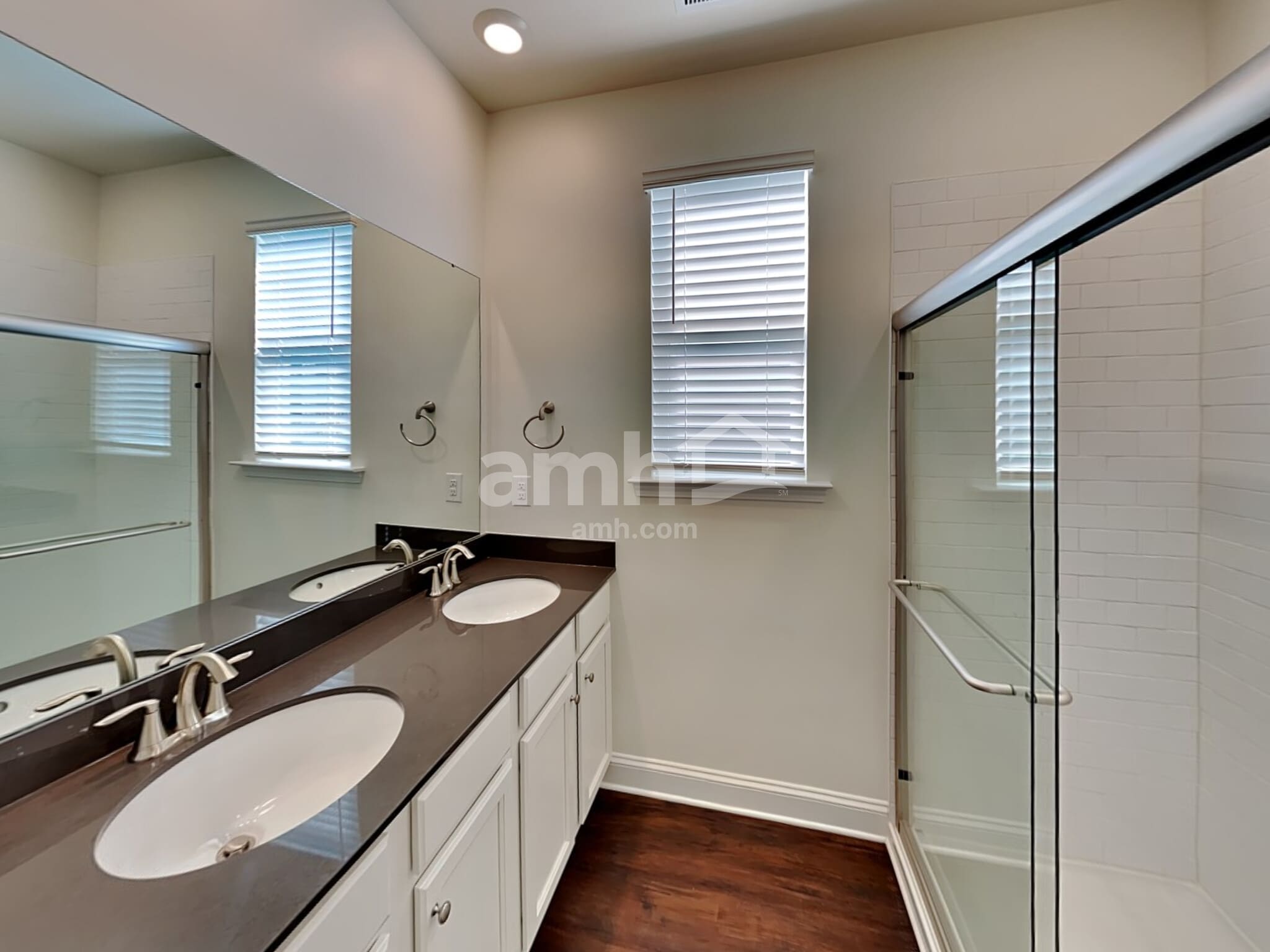 Building Photo - 552 Rivermist Dr