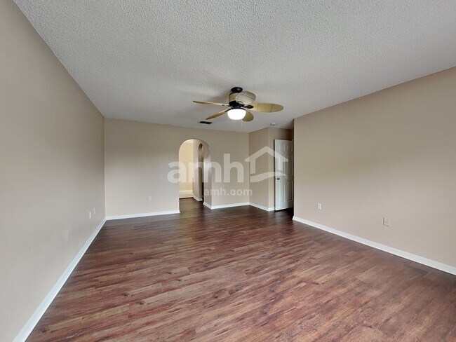 Building Photo - 12911 Parkington Dr