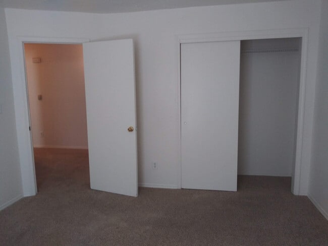 Building Photo - 5763 Carmen Rd NW