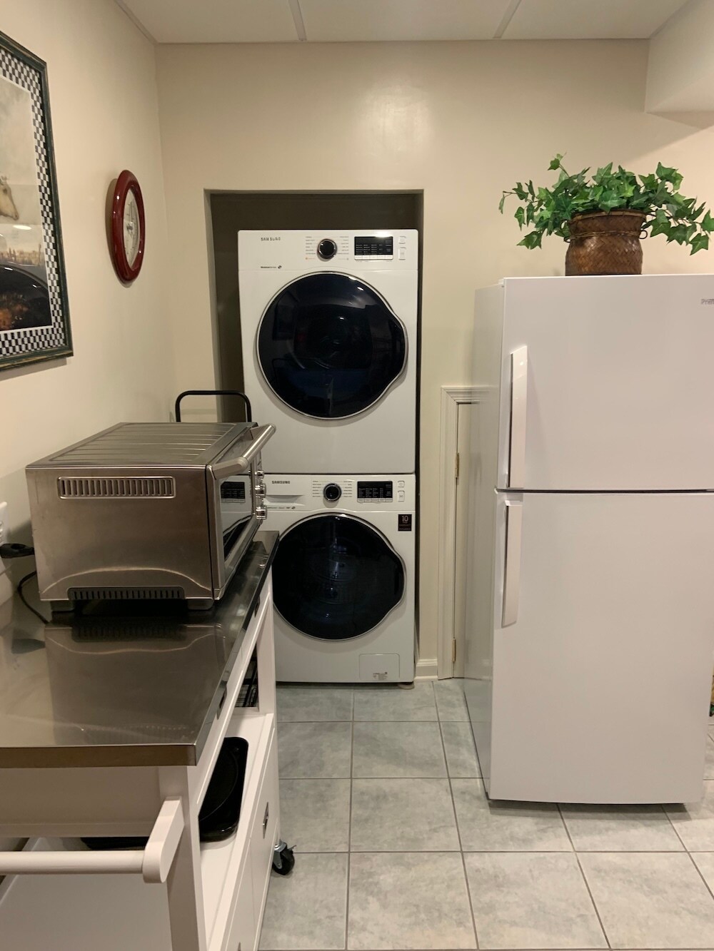 Building Photo - 11 Doris Dr