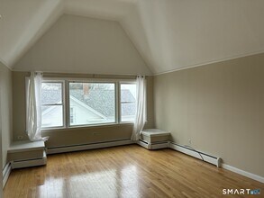 Building Photo - 59 Montowese St