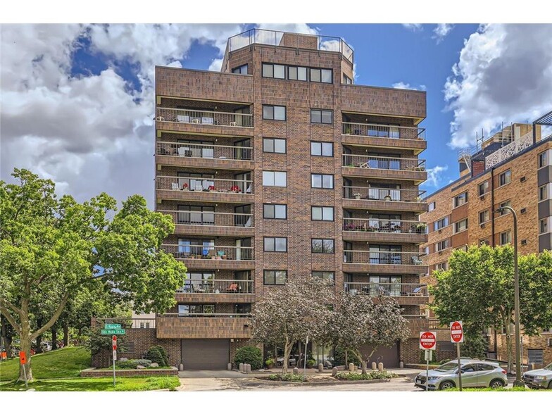 Primary Photo - 2885 Knox Ave S