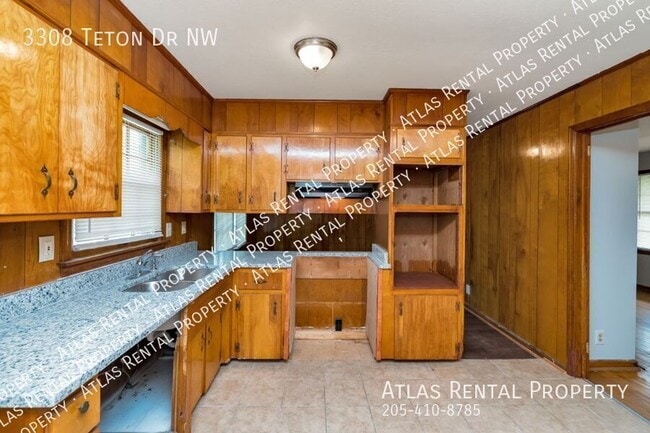 Building Photo - 3308 Teton Dr NW