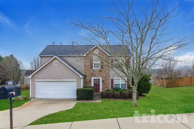 Building Photo - 1621 Royal Ives Dr SE