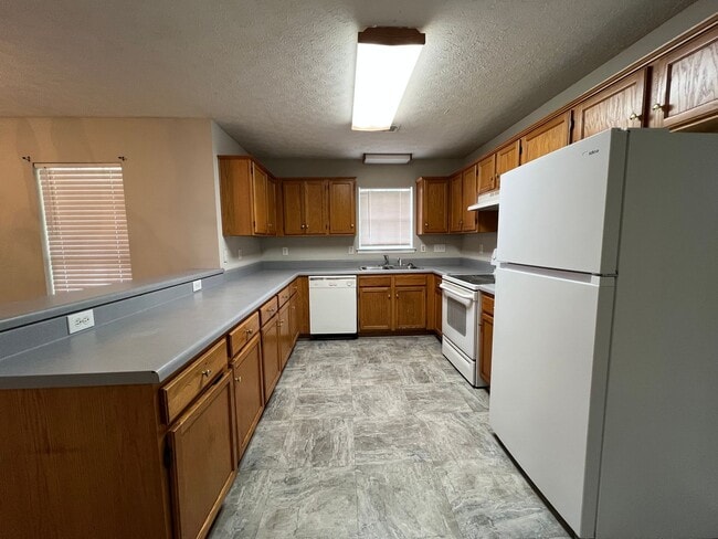 Building Photo - Home for Rent in Montgomery