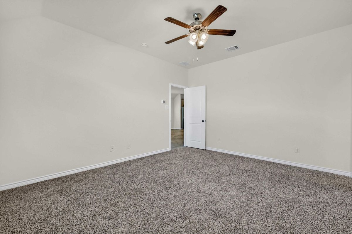 Building Photo - 804 Honey Maple St