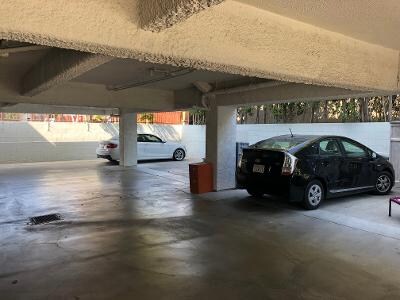 Garage - 11285 Charnock Rd