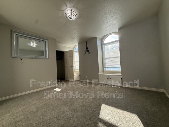 Building Photo - 3408 S Huntington Dr