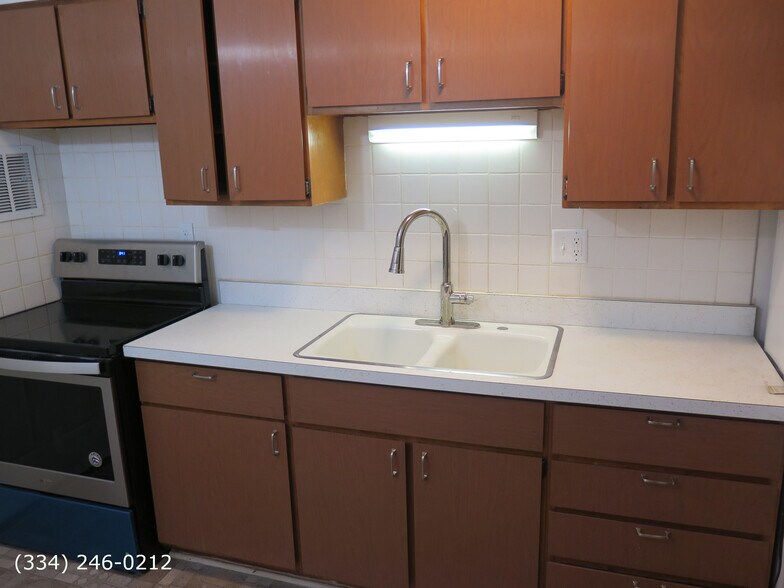 Building Photo - 2319 Cherry Hills Dr