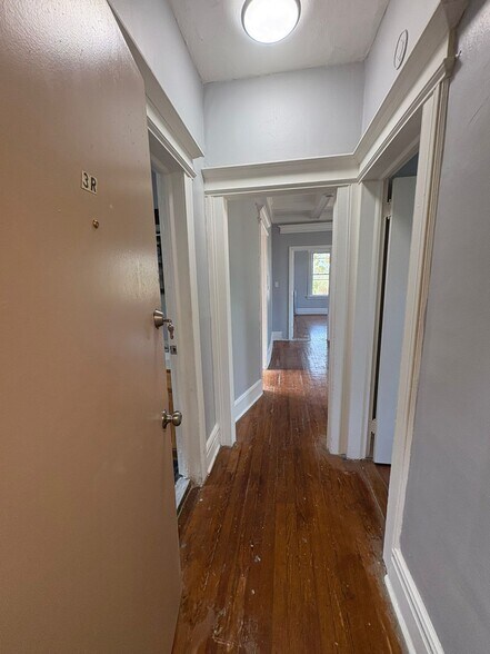3R - 21 Vail St