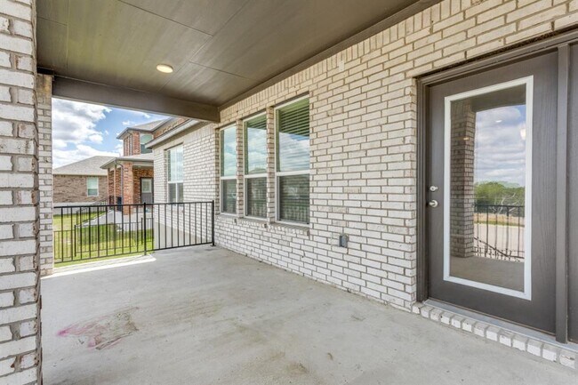 Building Photo - 1100 Desaix Dr