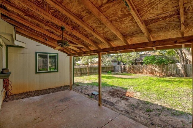 Building Photo - 12012 Cabana Ln