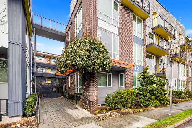 Primary Photo - Capitol Hill 1 Bedroom Condo - Ground Leve...