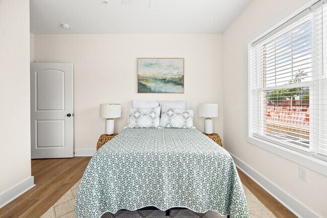 Building Photo - 420 Capstone Dr