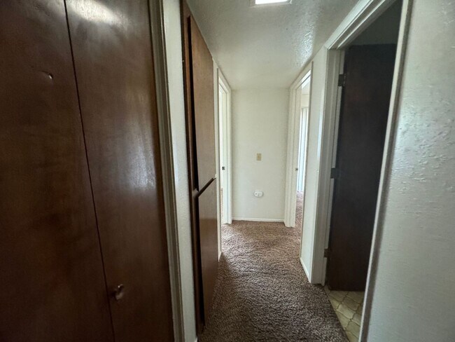 Building Photo - 1283-1285 S 16th St