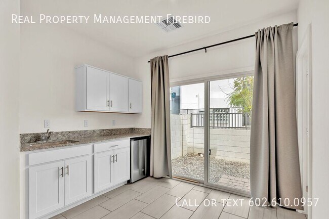 Building Photo - 2272 W Harmont Dr