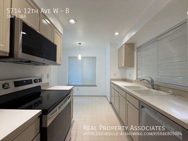 Building Photo - 5714 12th Ave W