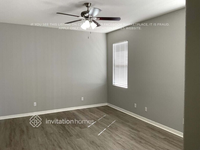 Building Photo - 3909 101st Ave E