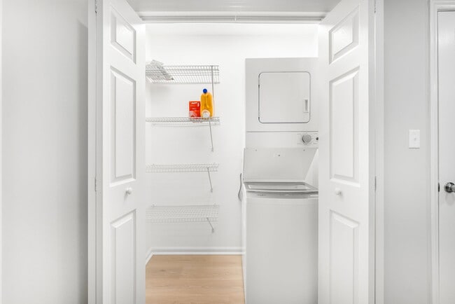 Building Photo - 420 Alpha St