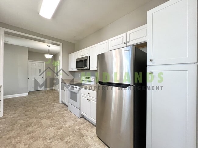 Building Photo - 3202 Belvedere Dr
