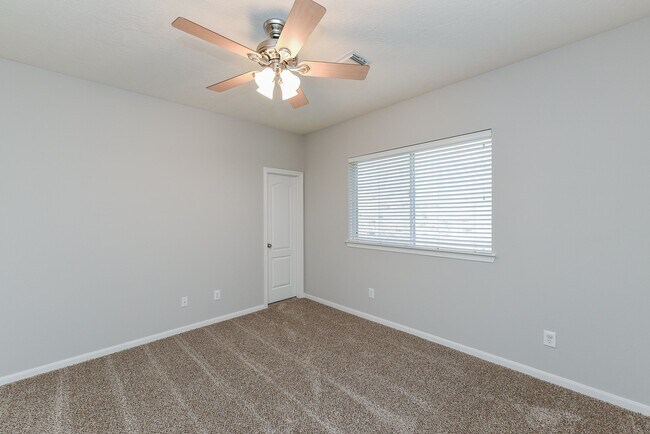 Building Photo - 21822 Mystic Point Ct